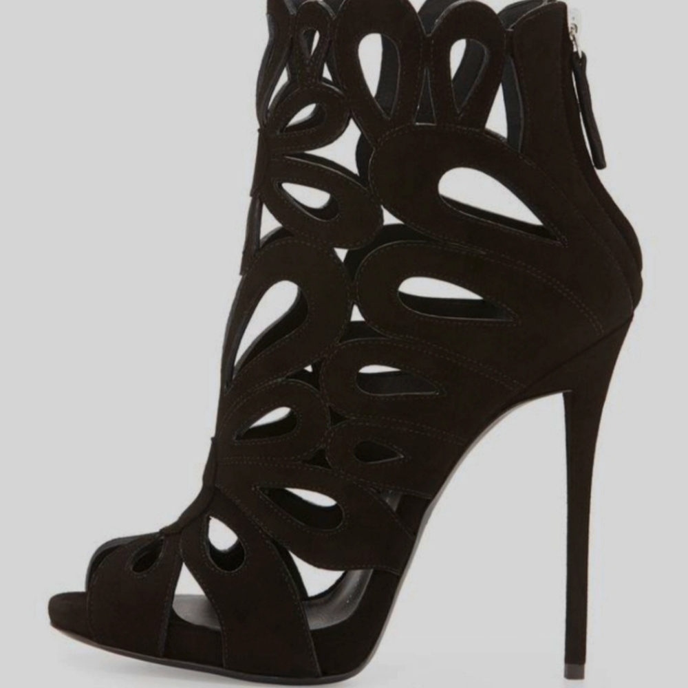 Giuseppe Zanotti Coline Cutout Suede Sandals Size 41 (11)